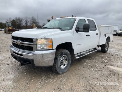 2010 Chevrolet Silverado 2500HD 4x4 Crew Cab Utility Truck
