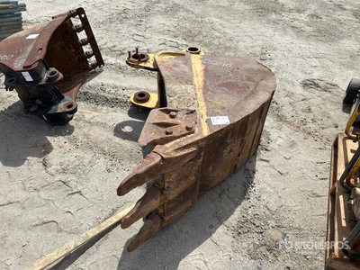 20 in Digging Excavator Bucket