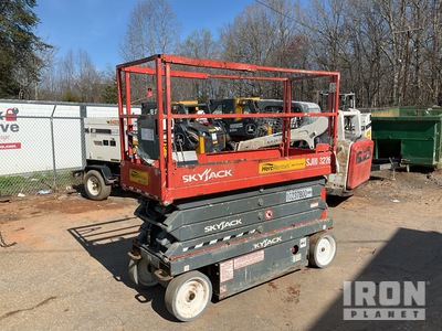 2018 Skyjack SJIII 3226 Electric Scissor Lift