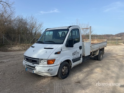 2003 Iveco Vehicule Utilitaire Autocarro ribaltabile