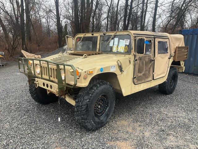 2005 AM General M1097R1 HMMWV 4 Door Soft Top w/Truck Body