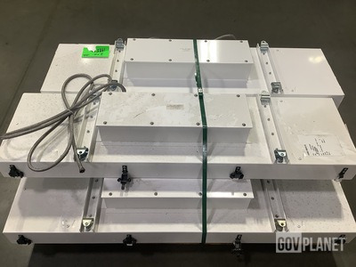 (17) The L.C. Doane Company MIL-DTL-16377/13B Lighting Fixtures