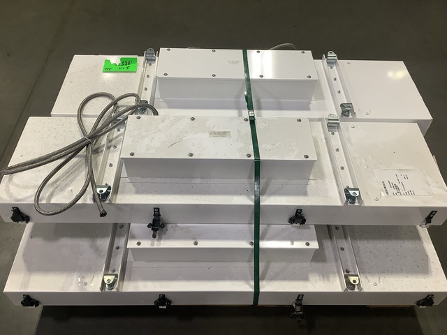 (17) The L.C. Doane Company MIL-DTL-16377/13B Lighting Fixtures