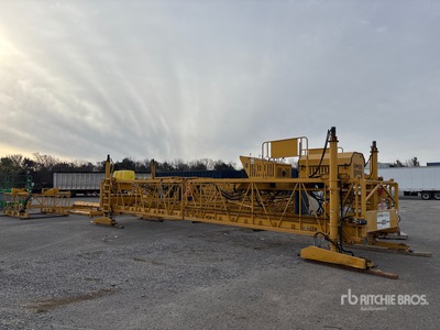 2013 International 4800 Hydraulic Concrete Finish Machine