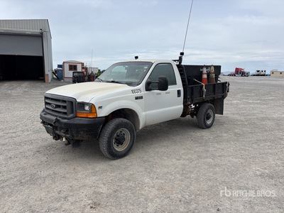 1999 Ford F-250 XL 4x4 Flatbed Truck