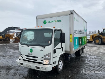 2017 Isuzu NRR 4x2 Furgoneta caja cerrada