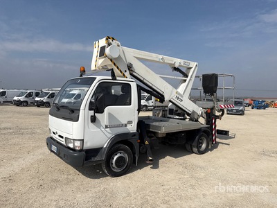 2003 GSR E190P 19 m on 2003 Nissan Cabstar E120 Piattaforma autocarrata