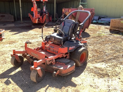 Kubota Z726XKW Zero-Turn Lawn Mower (Inoperable)