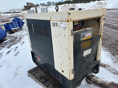 Frontier 8 kW 発電機セット (250-749 kw/310-950 kva)