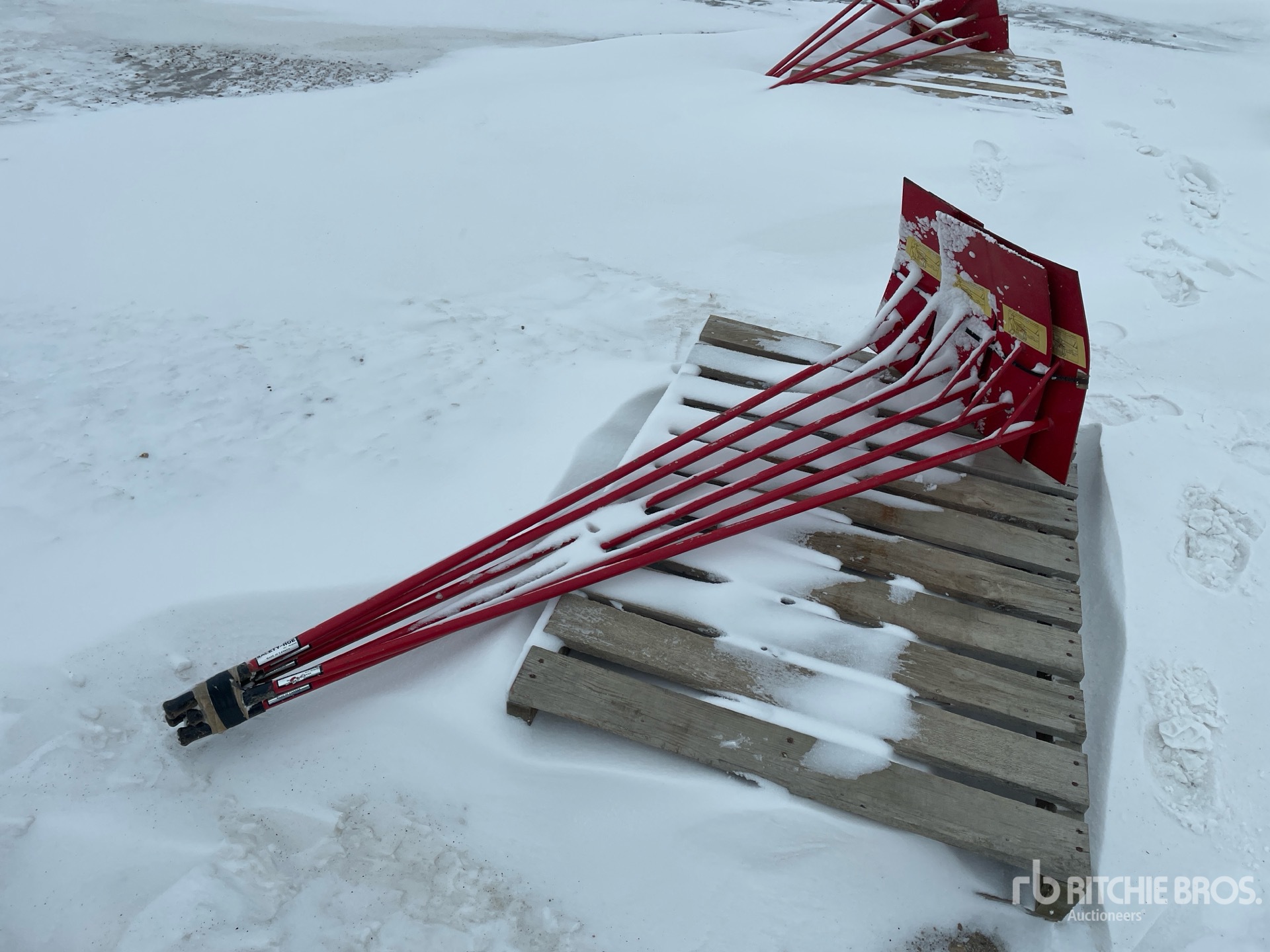 Quantity of (6) Grain Box Cleaning Safety Hoes