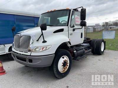 2006 International 4400 4X2 S/A Day Cab Truck Tractor (Inoperable)