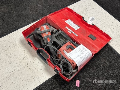 2019 Hilti DG150 W/VC40 Electric Rectifieuse à béton