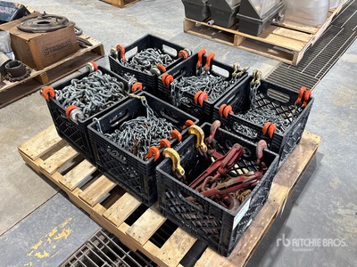 Quantity of (6) 7: 7/16" 25 ft long 5/16" grab hooks 14: 5/16" 25 ft long 1/4" grab hooks 4 per milk crate Gréement