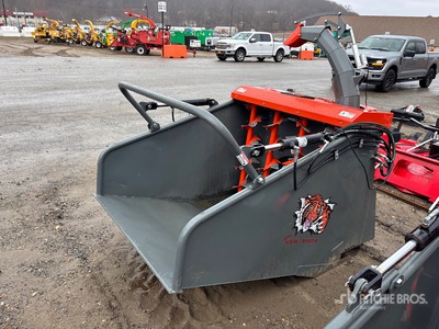Strawmaster SMMI-4 Skid Steer Bale Shredder/Spreader