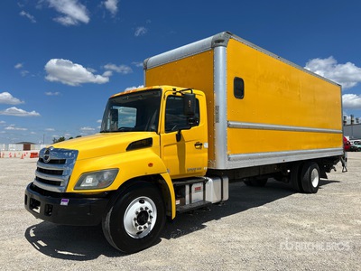 2018 Hino 268 4x2 Autocarro furgonato