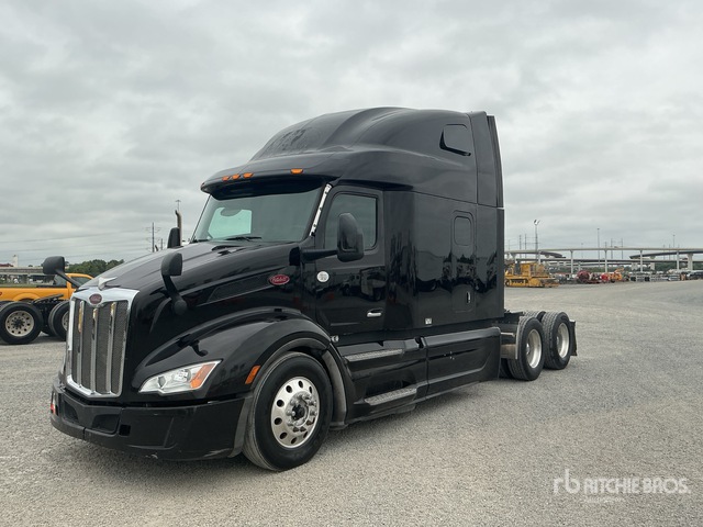 2022 Peterbilt 579 6x4 T/A Sleeper Truck Tractor