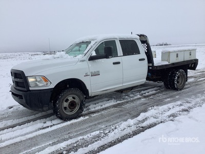 2015 Ram 3500 4x4 Crew Cab 平台トラック