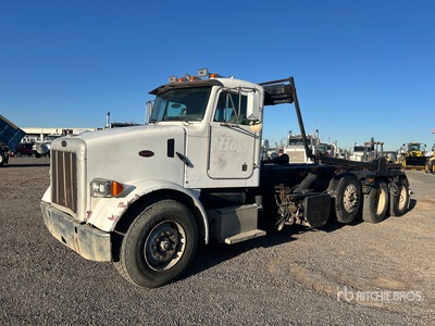 2004 Peterbilt 357 8x4 شاحنة لرفع ووضع الحاويات