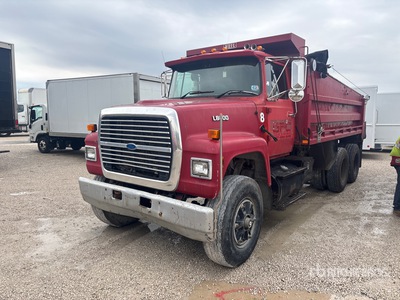 1996 Ford LT8000 6x4 T/A Camión dumper