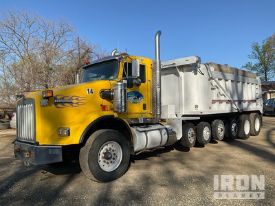 2012 Kenworth T800 14x4 T/A Dump Truck