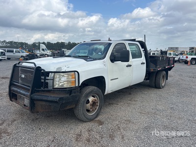 2011 Chevrolet Silverado 3500HD 4x2 Crew Cab Ciężarówka z płaską platformą