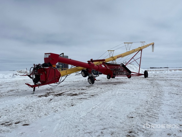 2016 Westfield MKX 100-73 10 in x 73 ft Swing Grain Auger | Ritchie ...