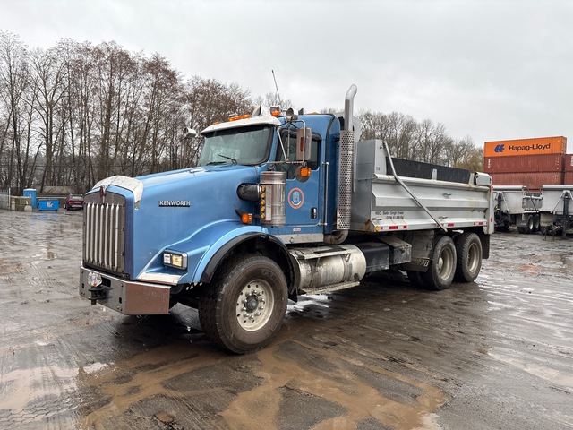 2013 Kenworth T800 6x4 T/A Dump Truck