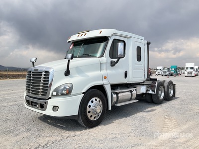 2017 Freightliner Cascadia 125 6x4 Tractocamion con Dormitorio / T/A Sleeper Truck Tractor