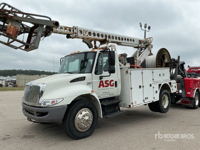 2006 International 4300 Autohoogwerker
