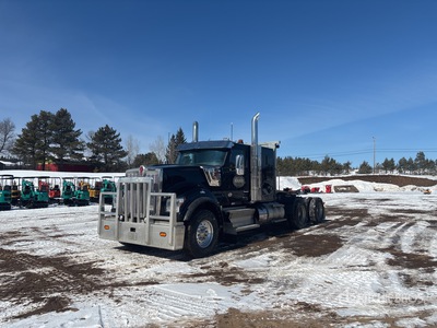 2025 Kenworth W990 6x4 Heavy Haul Cabina con cuccetta per trattore stradale
