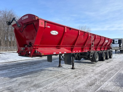 2012 Trout River SC-48 48 ft Quad/A Live Bottom Trailer