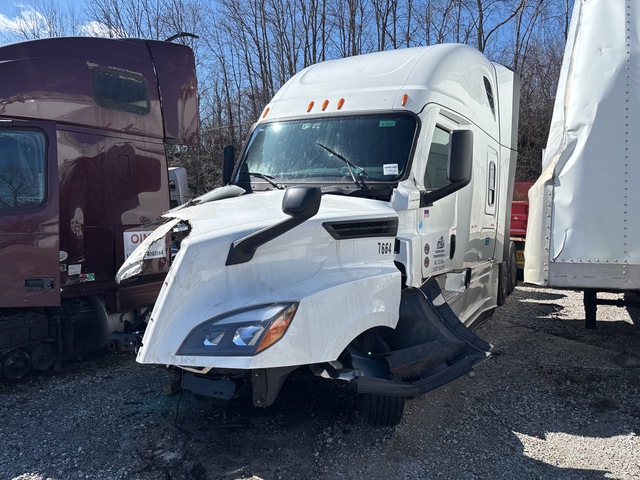 2026 Freightliner Cascadia 126 6x4 T/A Sleeper Truck Tractor (Inoperable)