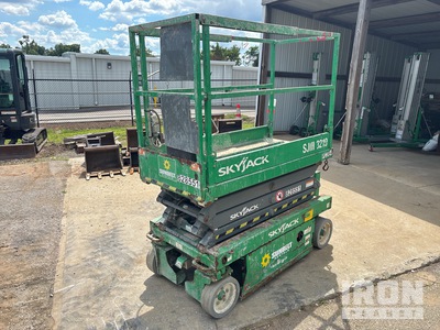 2016 Skyjack SJIII-3219 Electric Scissor Lift
