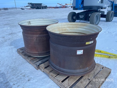 Quantity of (2) Bourgault Rims To Fit 7950 Cart その他 - 機械部品