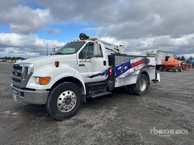 2006 Ford F-650 4x2 Camion de service