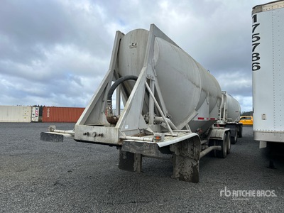 1973 J & L 800 cft T/A Pneumatyczna przyczepa do przewozu luzem