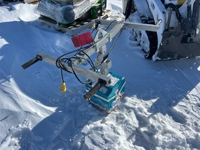 Turbo M120V Porous Paver Vacuum Levator