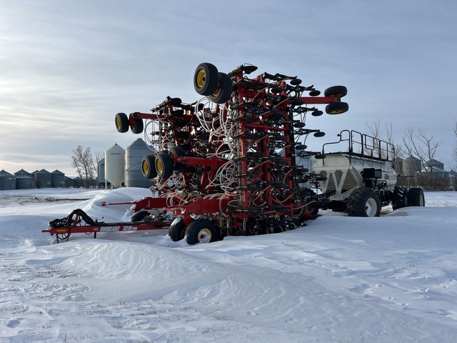 2010 Bourgault 3310 Air Drill w/ 2010 Bourgault 6700ST Air Cart 2010 Bourgault 3310 Air Drill w/ 2010 Bourgault 6700ST Air Cart