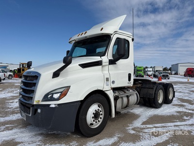 2018 Freightliner Cascadia 126 6x4 T/A Day Cab Truck Tractor