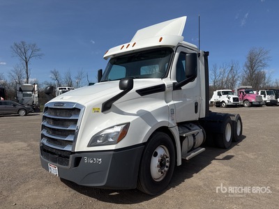2018 Freightliner Cascadia 126 6x4 Ciągnik siodłowy T/A z kabiną dzienną