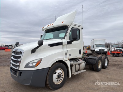 2018 Freightliner Cascadia 126 6x4 T/A Day Cab Truck Tractor