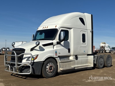 2020 Freightliner Cascadia 126 6x4 T/A Sleeper Truck Tractor