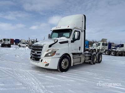 2018 Freightliner Cascadia 126 6x4 T/A Day Cab Truck Tractor