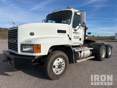 2006 Mack CL733 6x4 T/A Day Cab Truck Tractor