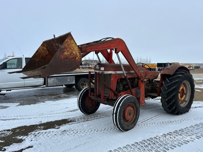 Massey Ferguson 88 2WD トラクター (Inoperable)
