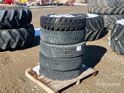 Quantity of (5) إطارات المعدات