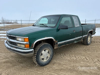 1999 Chevrolet 1500 4x4 Extended Cab Pickup