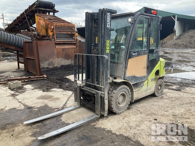 2023 Clark S25D 5000 lb Pneumatic Tire Wózek widłowy