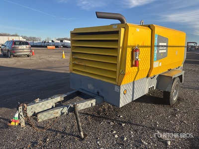 2017 Atlas Copco XAS-900 750 cfm Skid-Mounted 24 gal Luchtcompressor