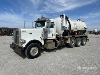 2013 Peterbilt 388 8x4 Saugbagger-Lkw